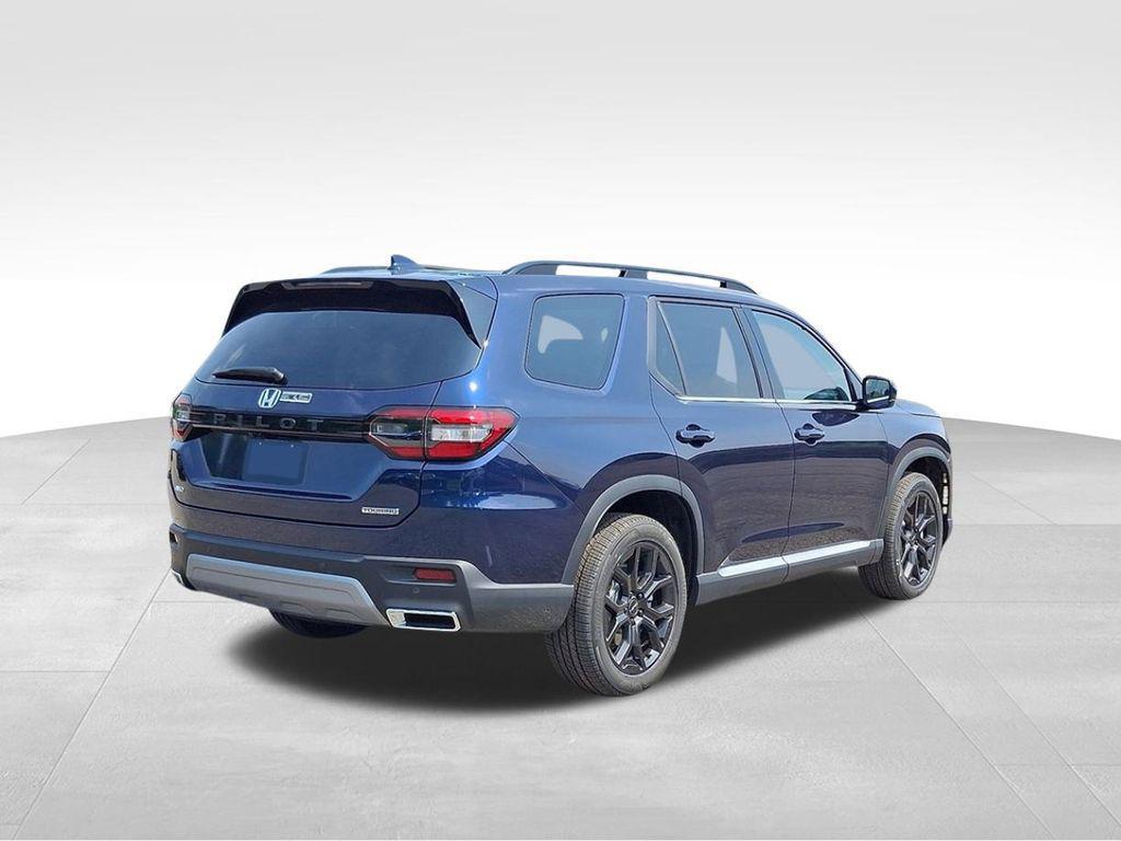new 2025 Honda Pilot car, priced at $50,435