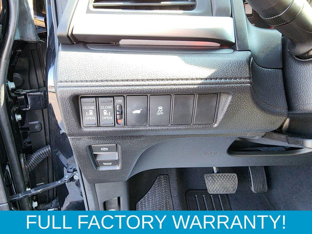 used 2025 Honda Odyssey car, priced at $42,321