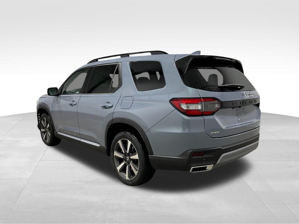 new 2025 Honda Pilot car, priced at $48,298