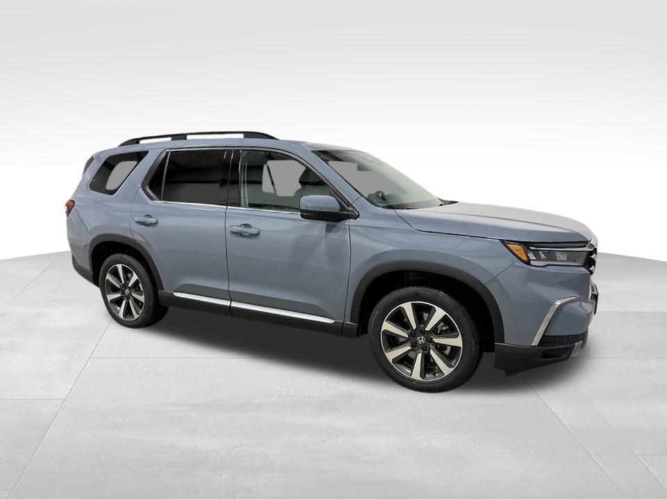 new 2025 Honda Pilot car, priced at $48,298
