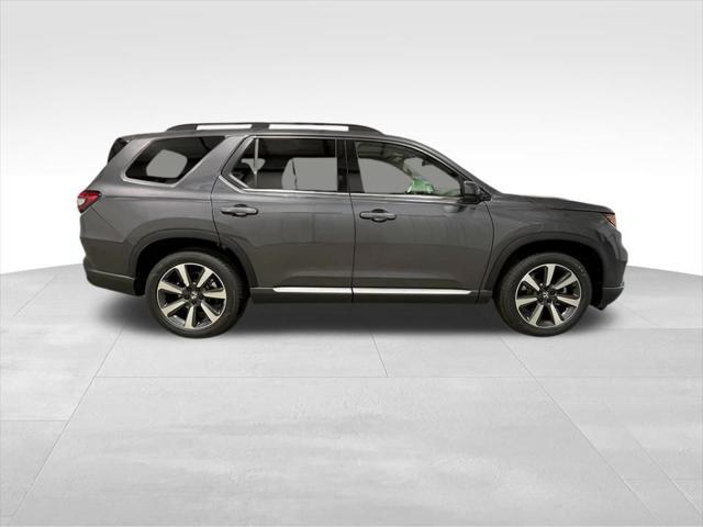 new 2025 Honda Pilot car, priced at $56,250