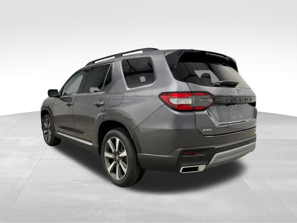 new 2025 Honda Pilot car, priced at $47,598