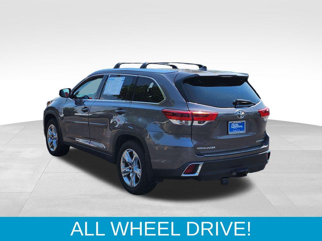 used 2019 Toyota Highlander car, priced at $26,830