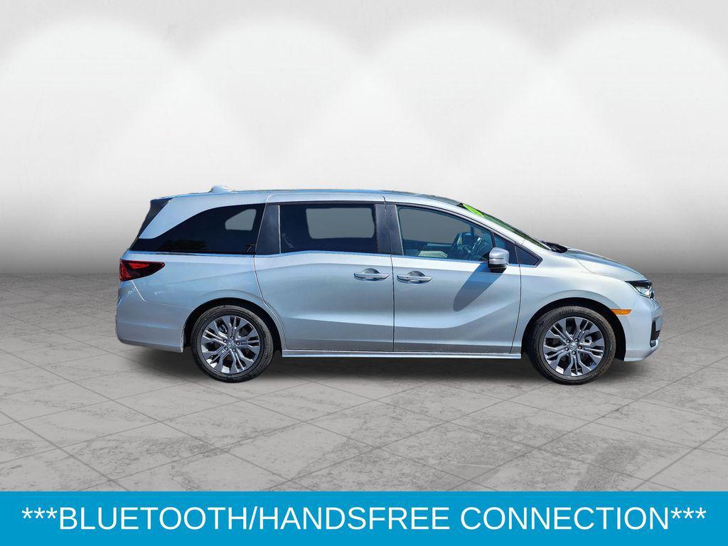 used 2025 Honda Odyssey car, priced at $45,500