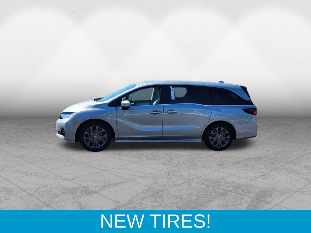 used 2025 Honda Odyssey car, priced at $45,500