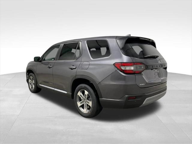 new 2025 Honda Pilot car, priced at $44,223