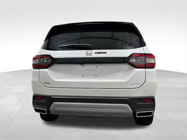 new 2025 Honda Pilot car, priced at $51,998
