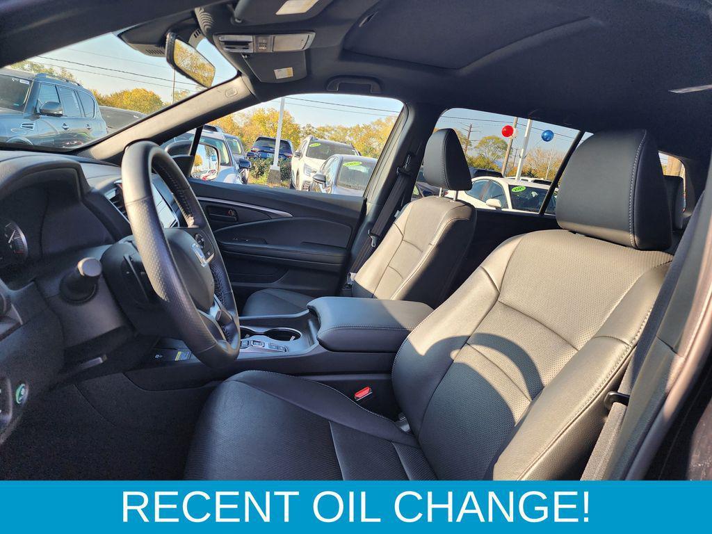 used 2025 Honda Passport car, priced at $40,500