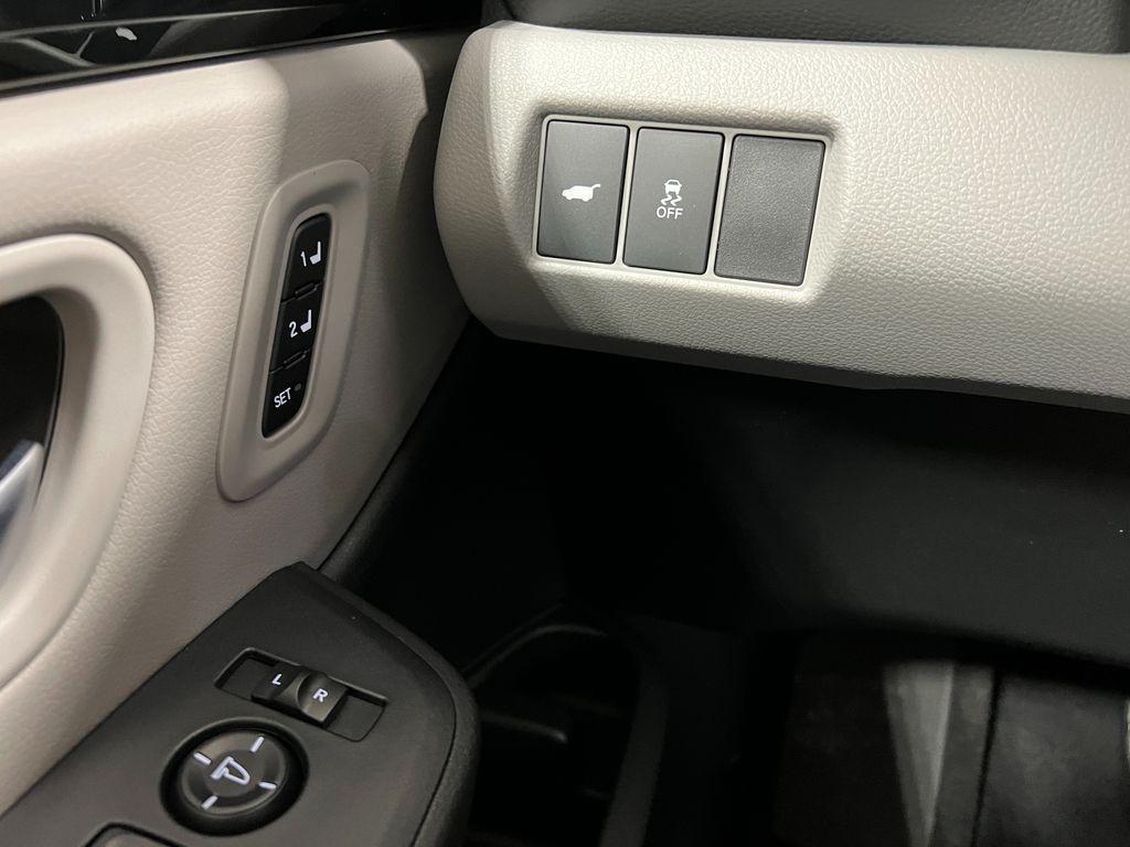 new 2025 Honda Pilot car, priced at $45,535