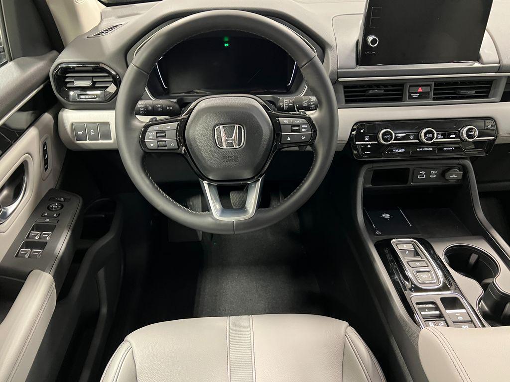 new 2025 Honda Pilot car, priced at $45,535