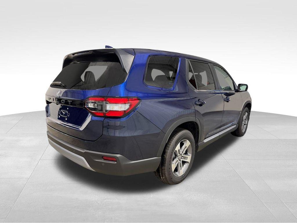 new 2025 Honda Pilot car, priced at $45,535