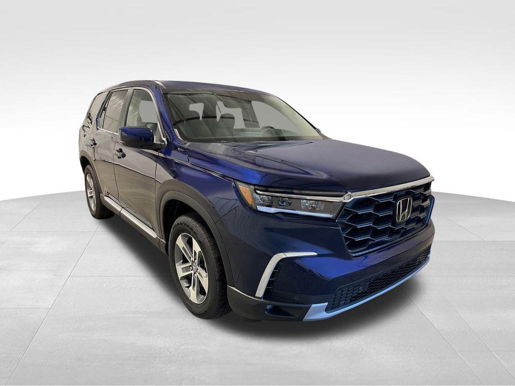 new 2025 Honda Pilot car, priced at $45,535