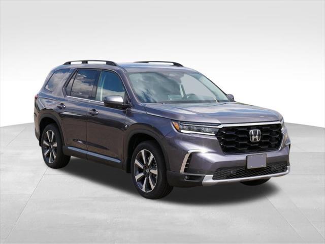 new 2025 Honda Pilot car, priced at $51,195