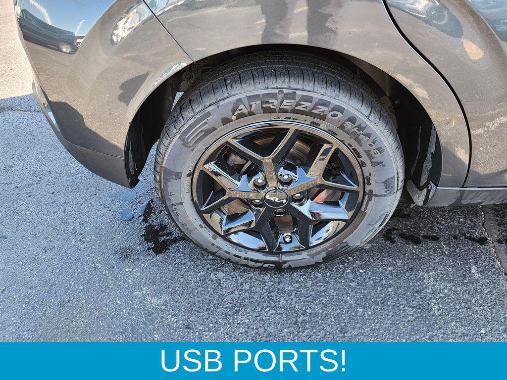 used 2023 Kia Soul car, priced at $15,550