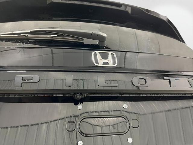 new 2025 Honda Pilot car, priced at $54,530