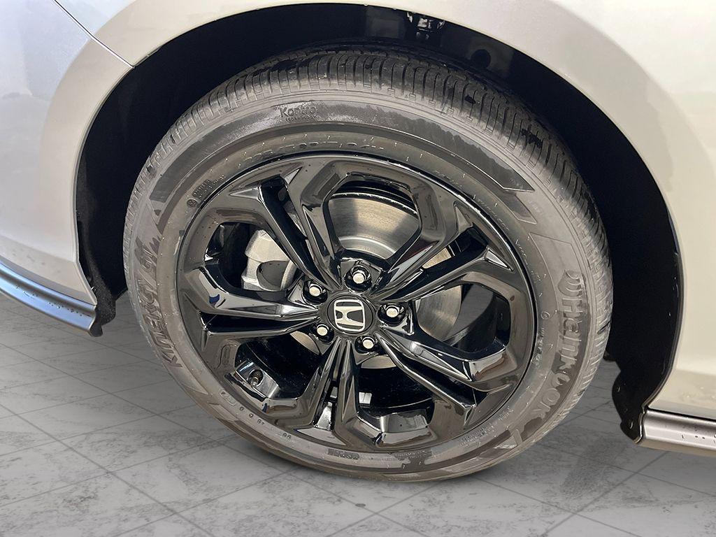 new 2025 Honda Accord car, priced at $31,184