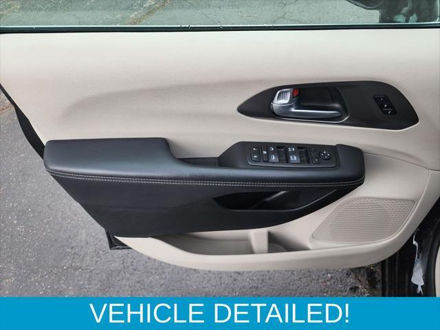 used 2024 Chrysler Pacifica car, priced at $27,782