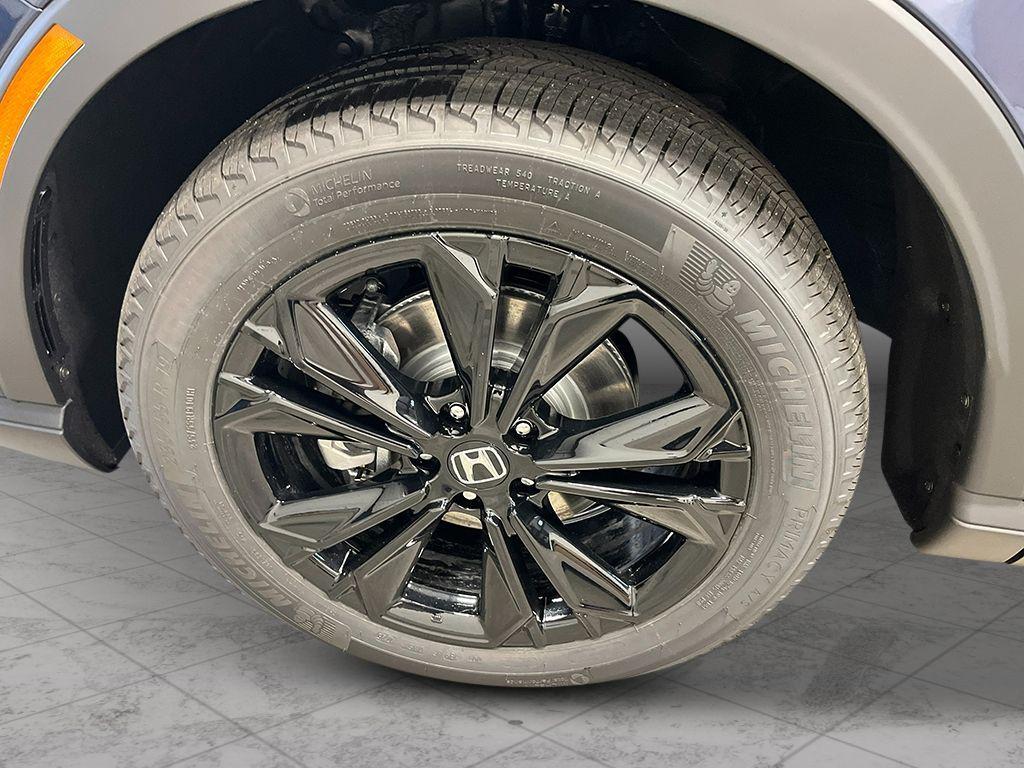 new 2026 Honda CR-V Hybrid car, priced at $40,658