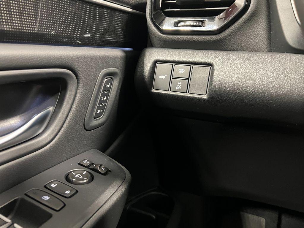 new 2025 Honda Pilot car, priced at $50,698