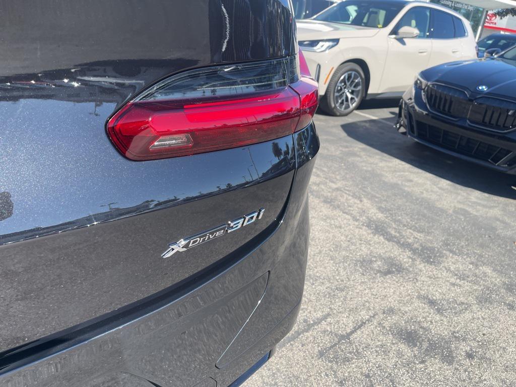 new 2025 BMW X4 car, priced at $64,365