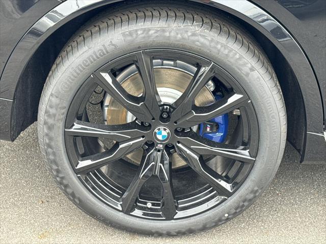 new 2024 BMW X7 car