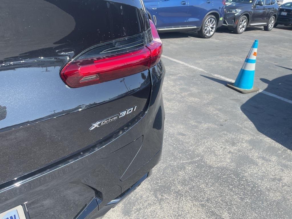 new 2025 BMW X4 car, priced at $64,350