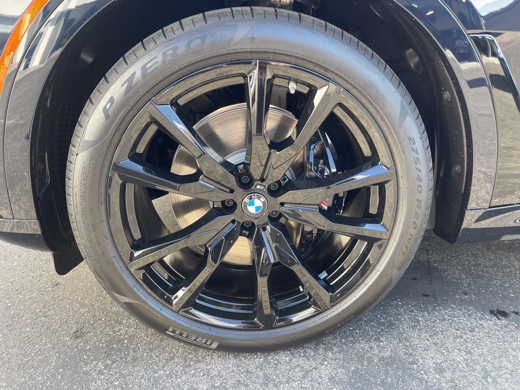 new 2026 BMW X7 car, priced at $127,180
