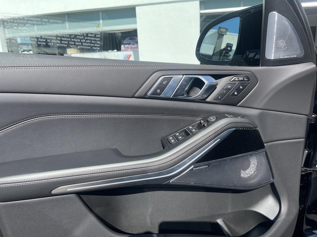 new 2026 BMW X7 car, priced at $127,180