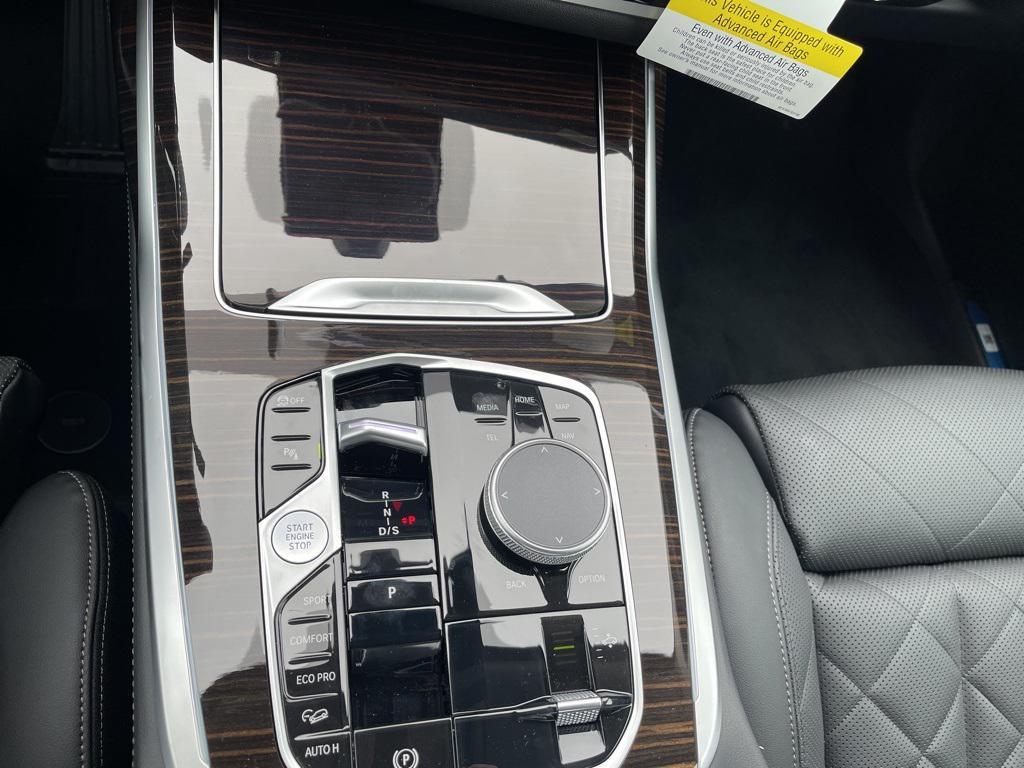 new 2025 BMW X7 car, priced at $90,610