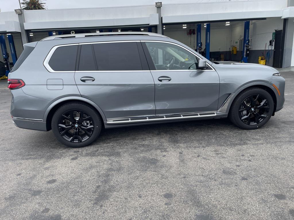 new 2025 BMW X7 car, priced at $90,610