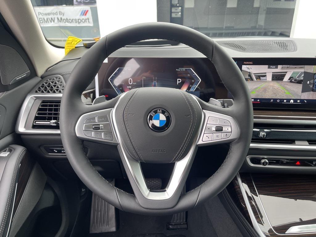 new 2025 BMW X7 car, priced at $90,610