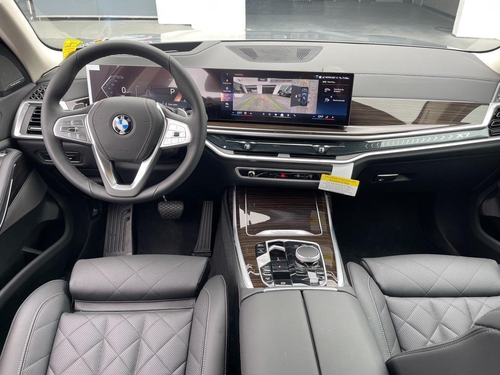 new 2025 BMW X7 car, priced at $90,610