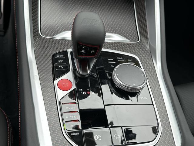 new 2024 BMW XM car