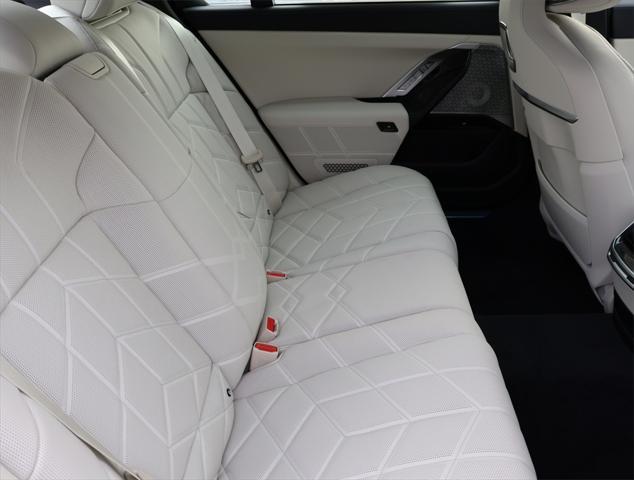 new 2024 BMW i7 car, priced at $140,995