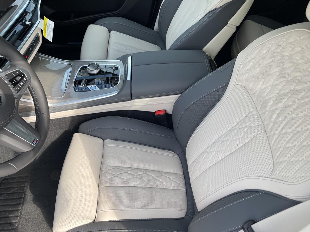 new 2025 BMW X7 car, priced at $106,800