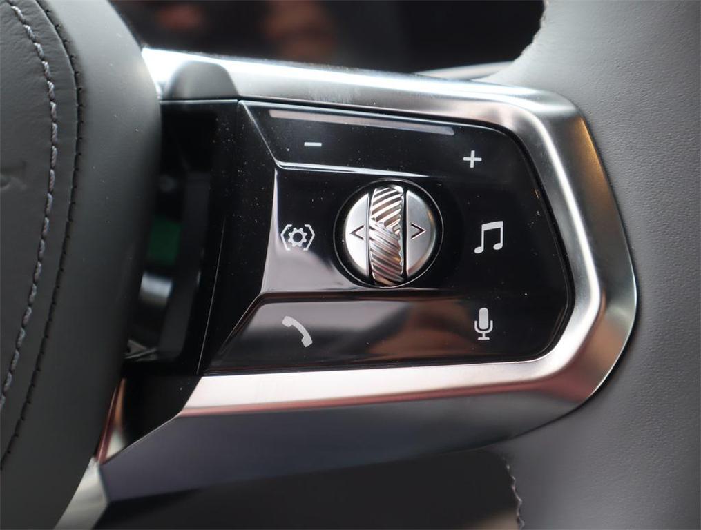 used 2023 BMW i7 car, priced at $114,888