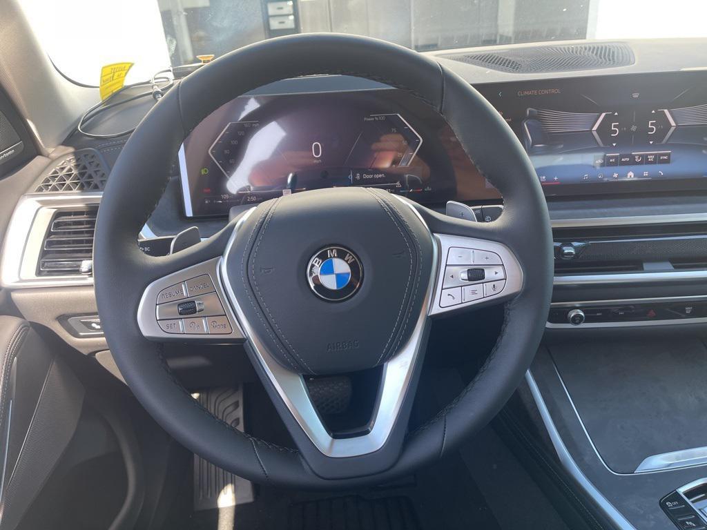 new 2026 BMW X7 car, priced at $92,190