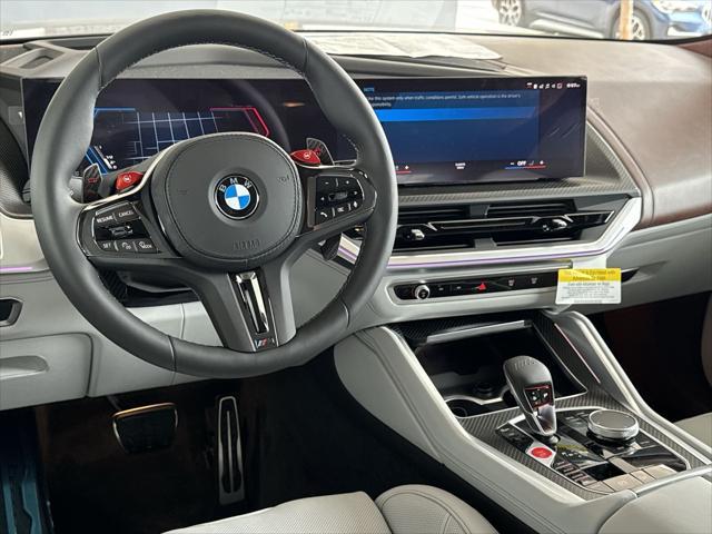 new 2024 BMW XM car