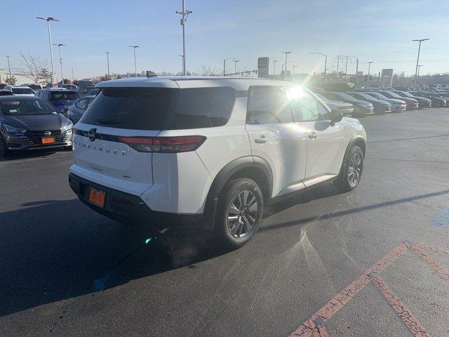 new 2025 Nissan Pathfinder car, priced at $39,510