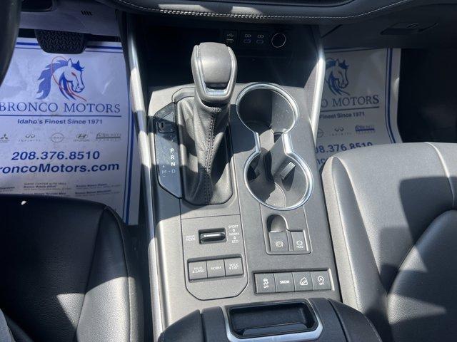 used 2022 Toyota Highlander car, priced at $37,685