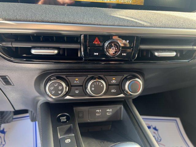 new 2025 Nissan Kicks car, priced at $27,980