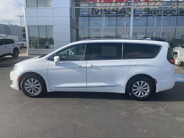 used 2018 Chrysler Pacifica car, priced at $16,885