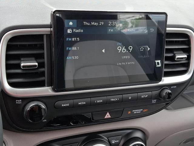 new 2025 Hyundai Venue car, priced at $24,384