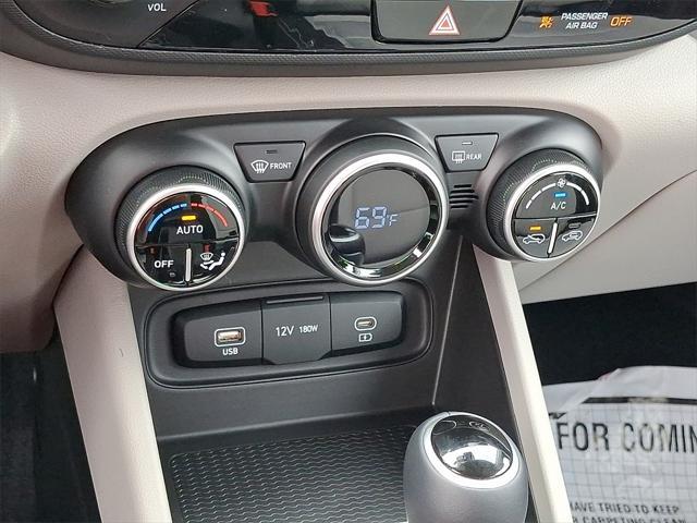 new 2025 Hyundai Venue car, priced at $24,384