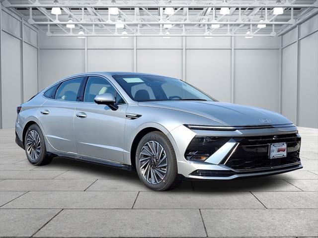 new 2025 Hyundai Sonata Hybrid car, priced at $39,160