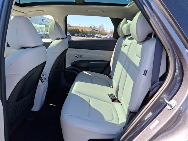 new 2025 Hyundai TUCSON Hybrid car, priced at $38,435