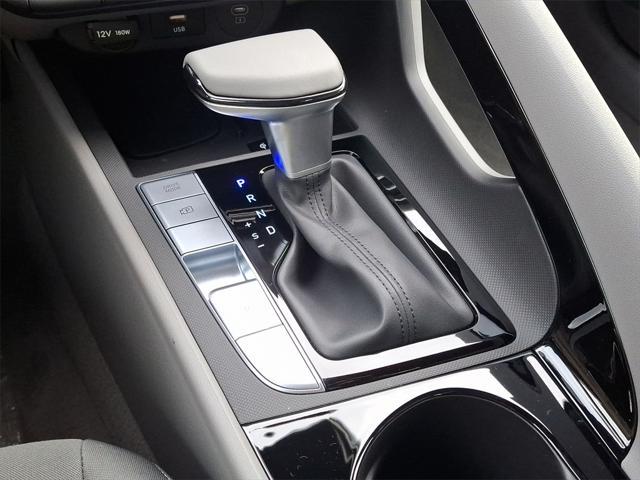 new 2025 Hyundai Elantra car, priced at $27,780