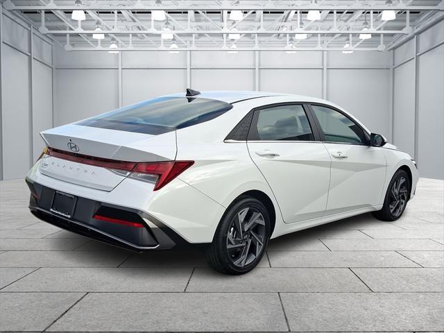 new 2025 Hyundai Elantra car, priced at $27,780