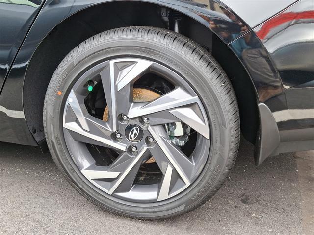 new 2025 Hyundai Elantra car, priced at $29,185
