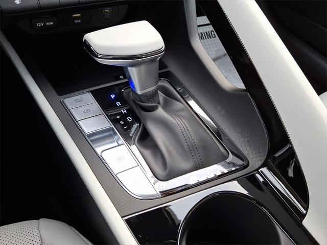 new 2025 Hyundai Elantra car, priced at $28,260